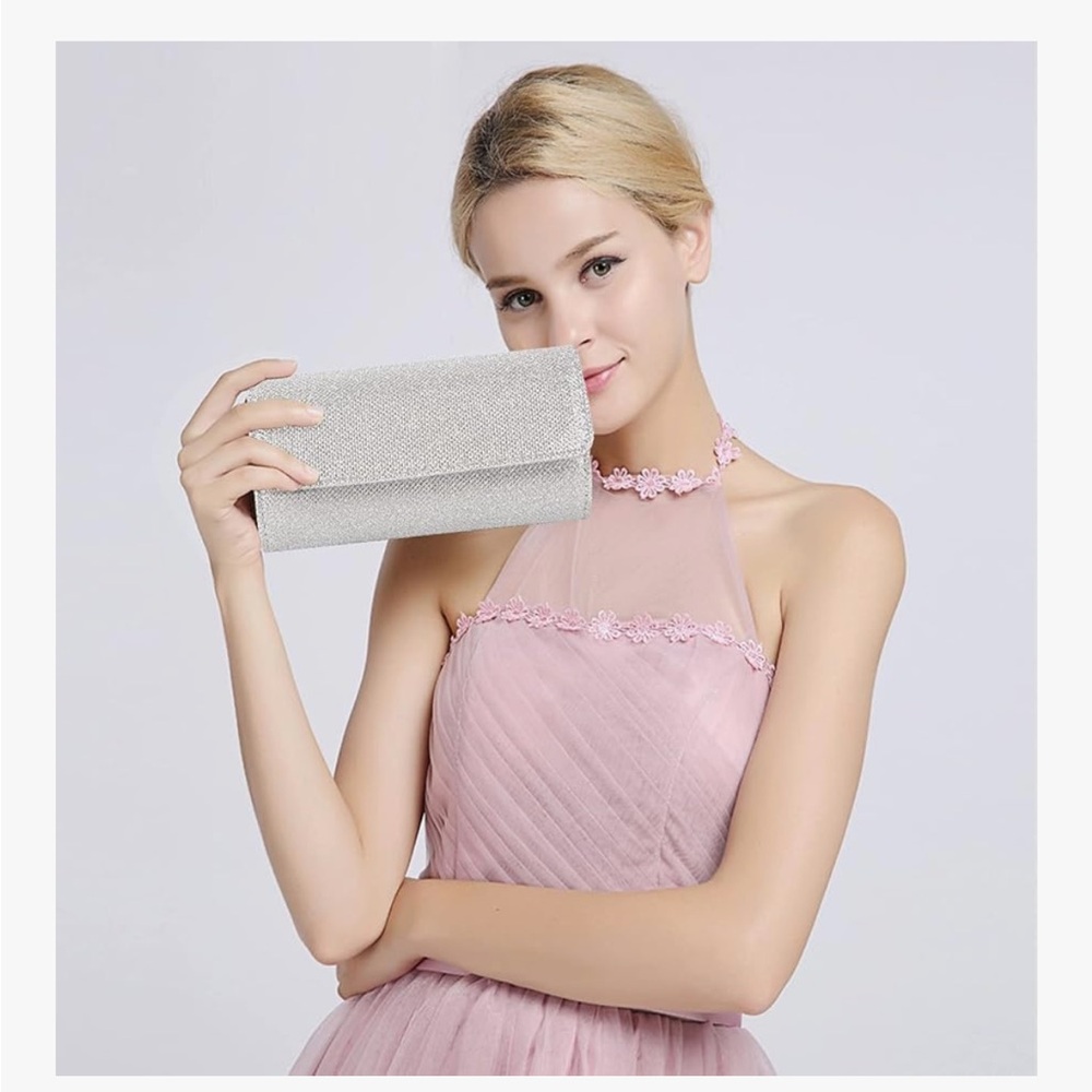 NWT Silver Sparkly Clutch w/ Silver Chain Strap